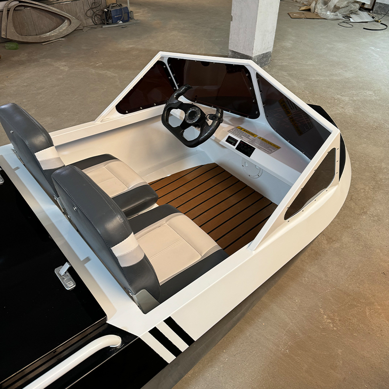 Bateau électrique Kadin entièr - Aquatic Sports And Adventures avis et prix